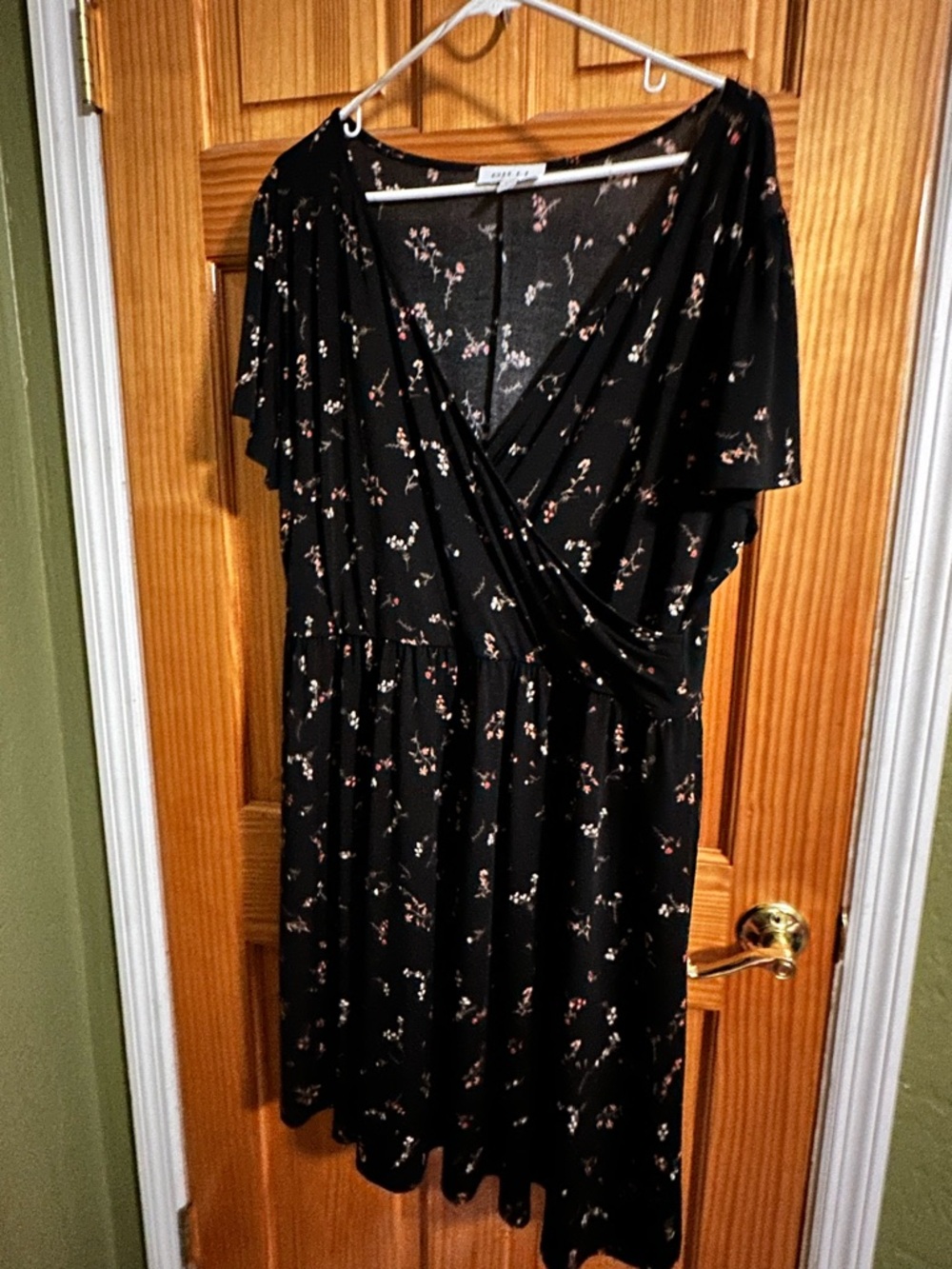 Gilli Black Floral Faux-Wrap Midi Dress